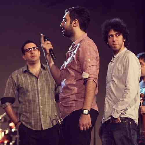 دانلود آهنگ مهدی یراحی شونه های تو دانلود آهنگ مهدی یراحی شونه های تو