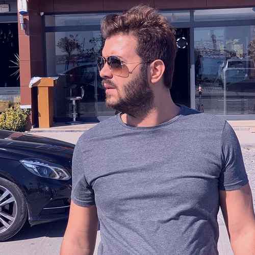 دانلود آهنگ مصطفی یگانه تو باید اینجا باشی