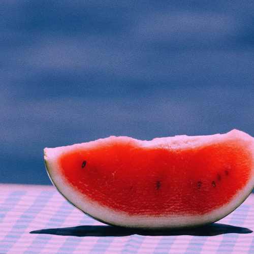 دانلود اهنگ ننه ننه یه پسری عاشق منه اسم پسره هوشنگه